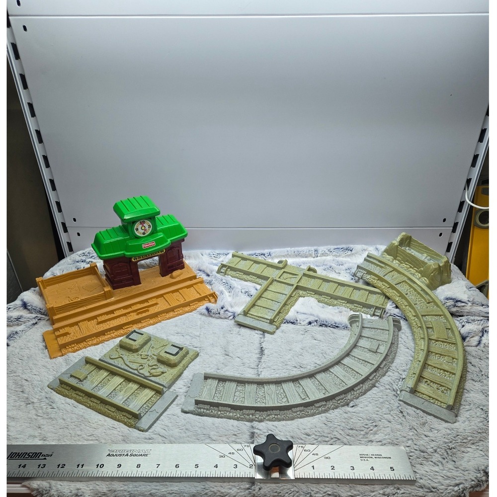 Fisher Price Thomas and Friends Wooden Railway Station Track Pieces Lot